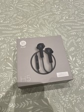 BeoPlay H5 Wireless Headphones